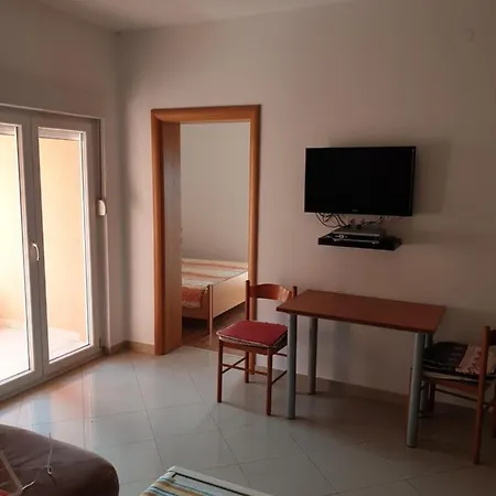 Apartman Knezovic *