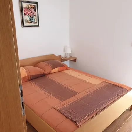 Apartman Knezovic Gradac (Split-Dalmatia)