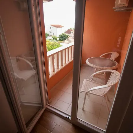 Apartman Knezovic *