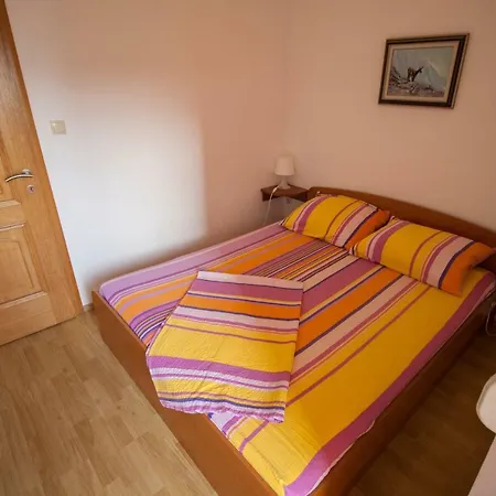 Apartman Knezovic