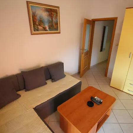 Knezovic * Gradac (Split-Dalmatia)