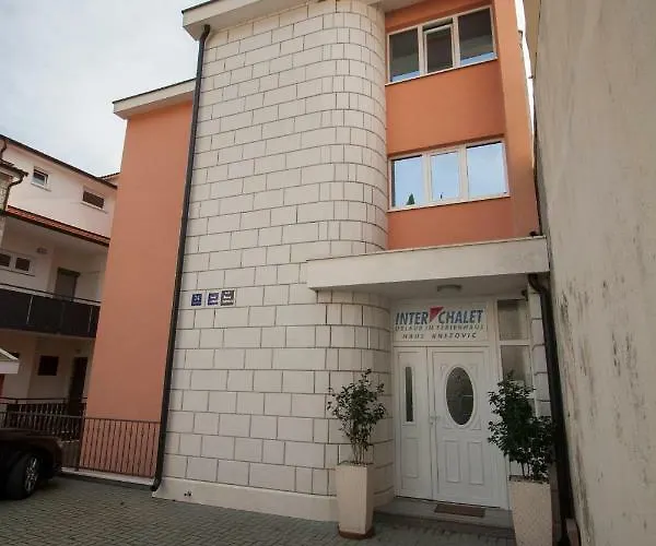 شقة Knezovic