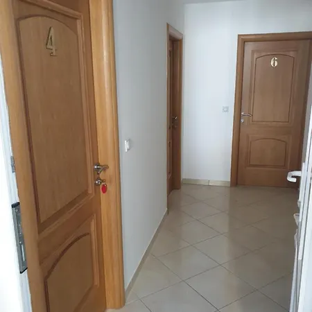 Knezovic * Градац