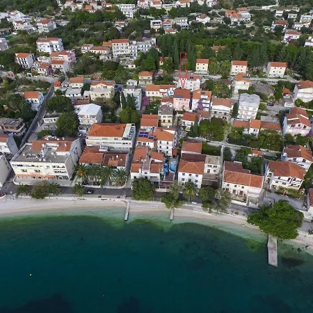 Knezovic Апартаменты Градац